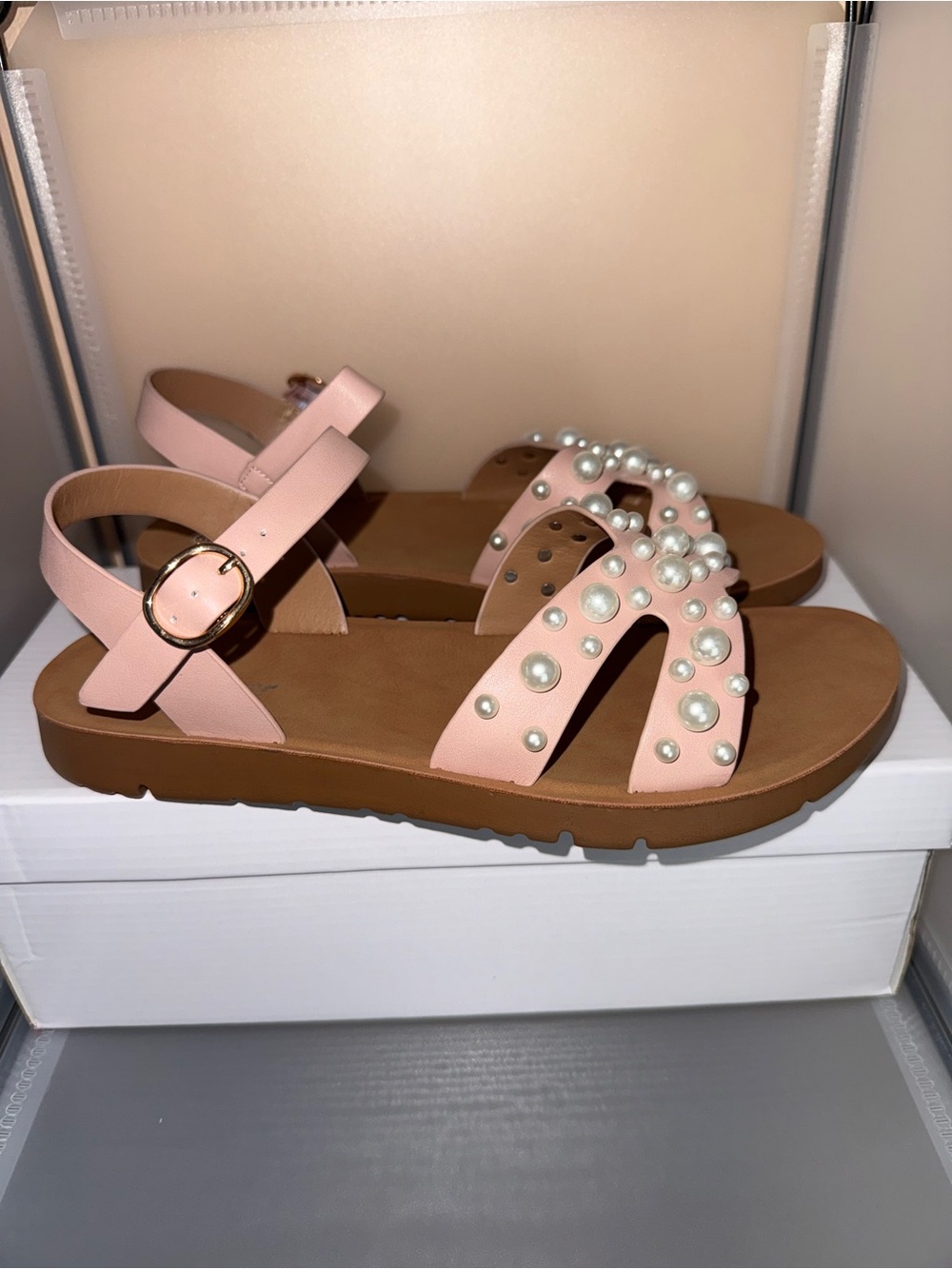Forever Comfort Pink Pearl Embellished Ankle-Strap Flat Sandals Size 8.5